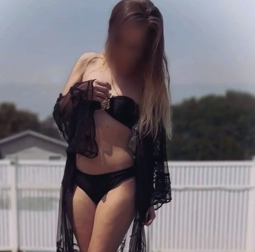 Anisa, 33 anni