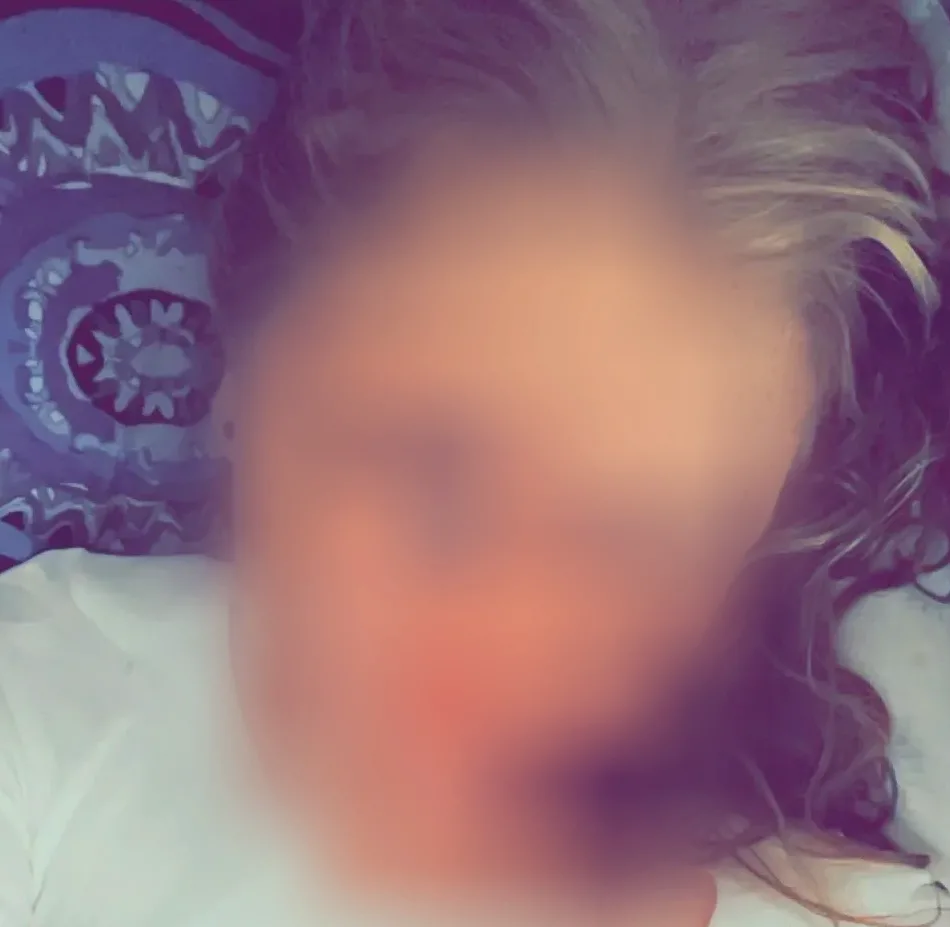 Azzurra, 22 anni