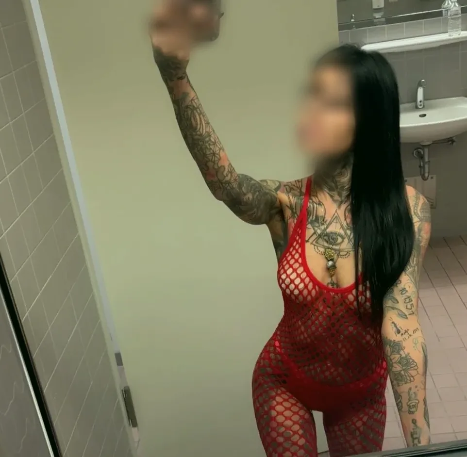 Elena, 34 anni